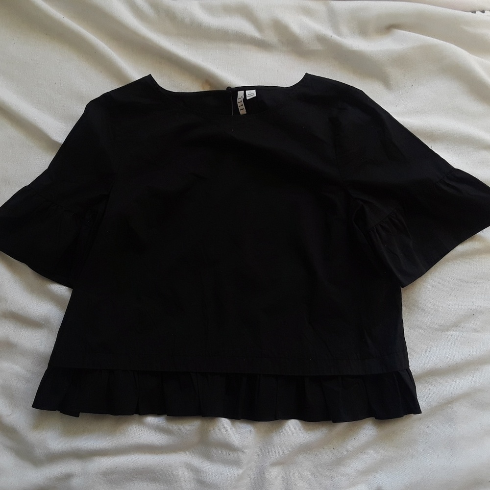 {ELLE} Black Top W/ Ruffle Sleeves & Hem NWOT XL